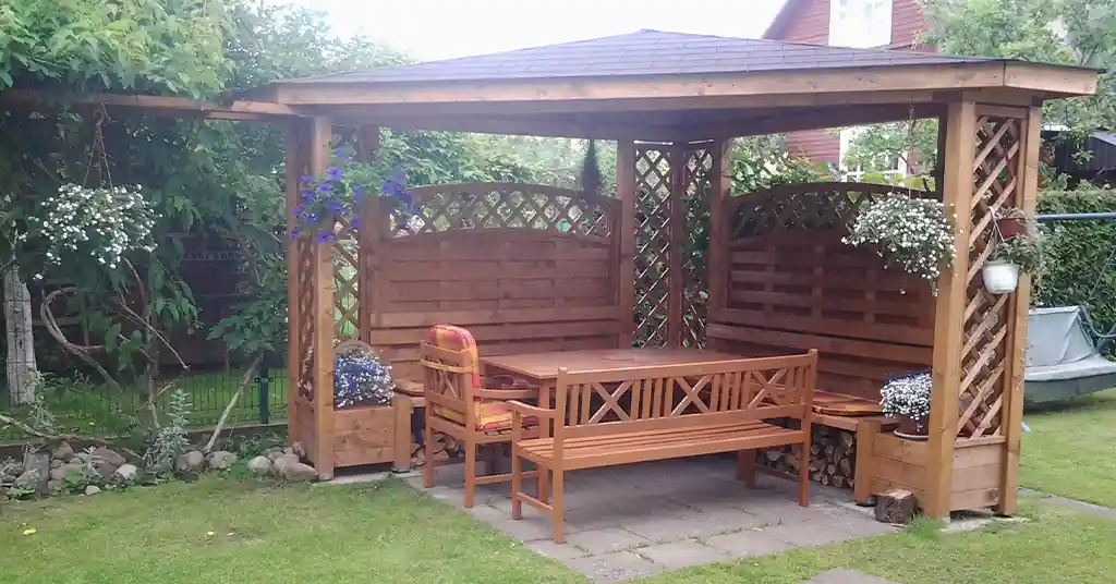 Gazebo Kayu