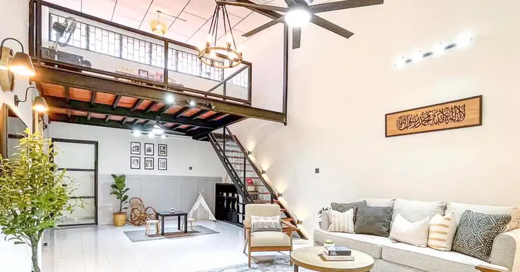 Loteng dengan Siling Tinggi Vaulted Ceilings Loteng dengan Siling Tinggi (Vaulted Ceilings)