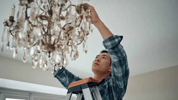 Upah Pasang Lampu Chandelier